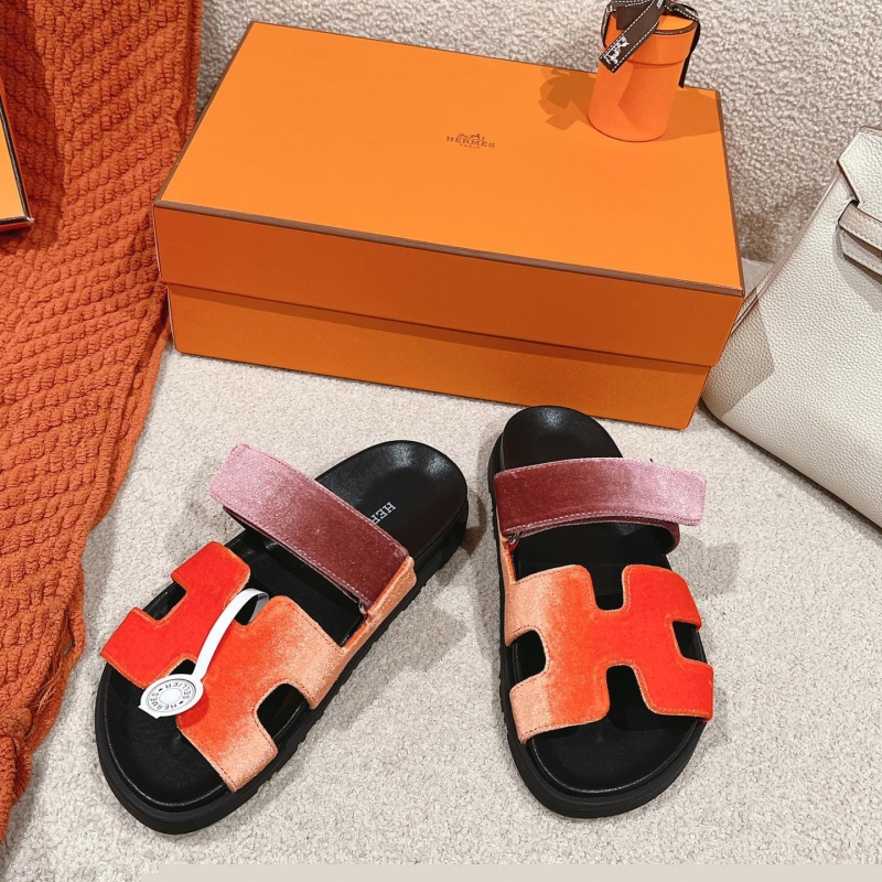 H**mes slippers
